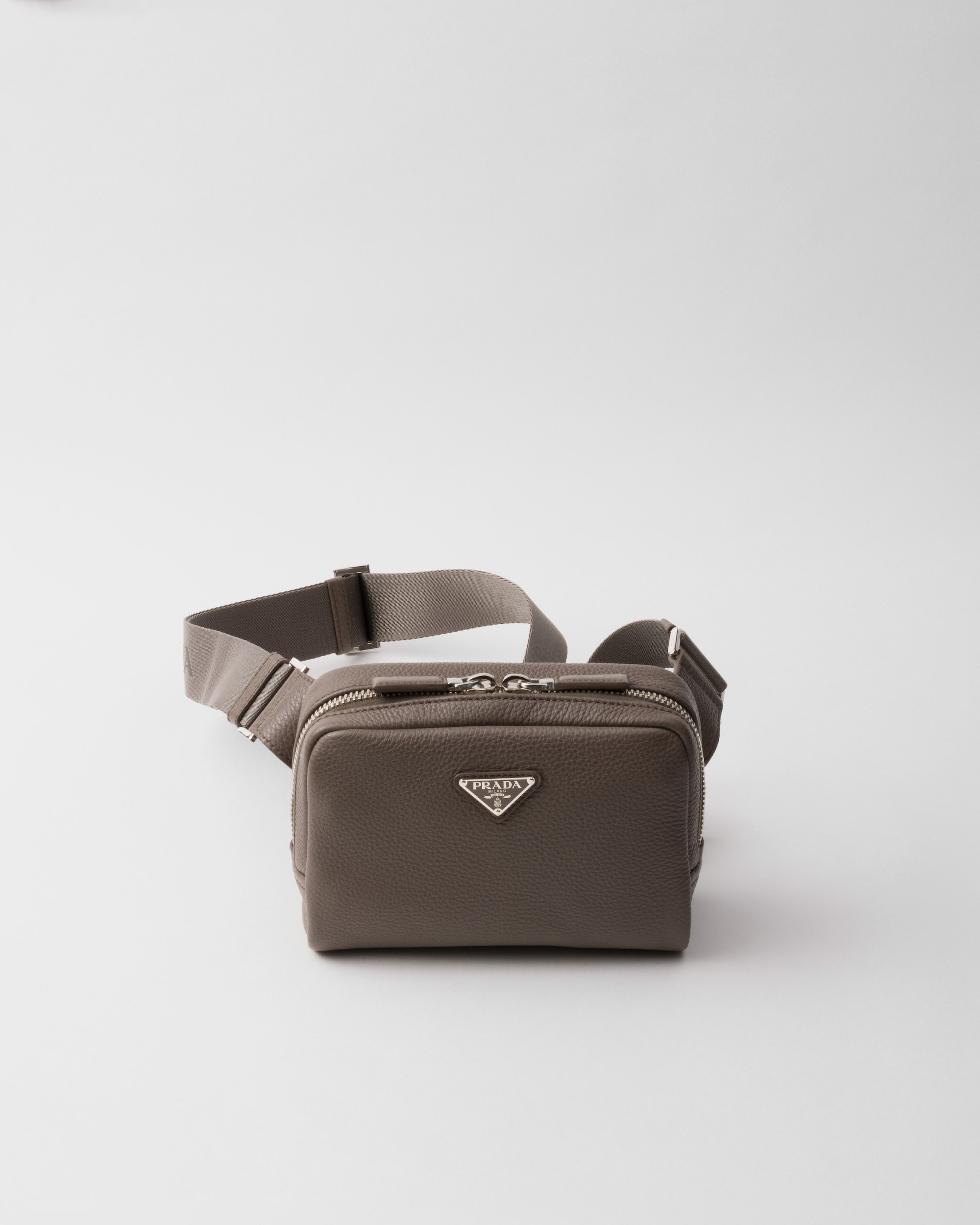 Leather shoulder bag