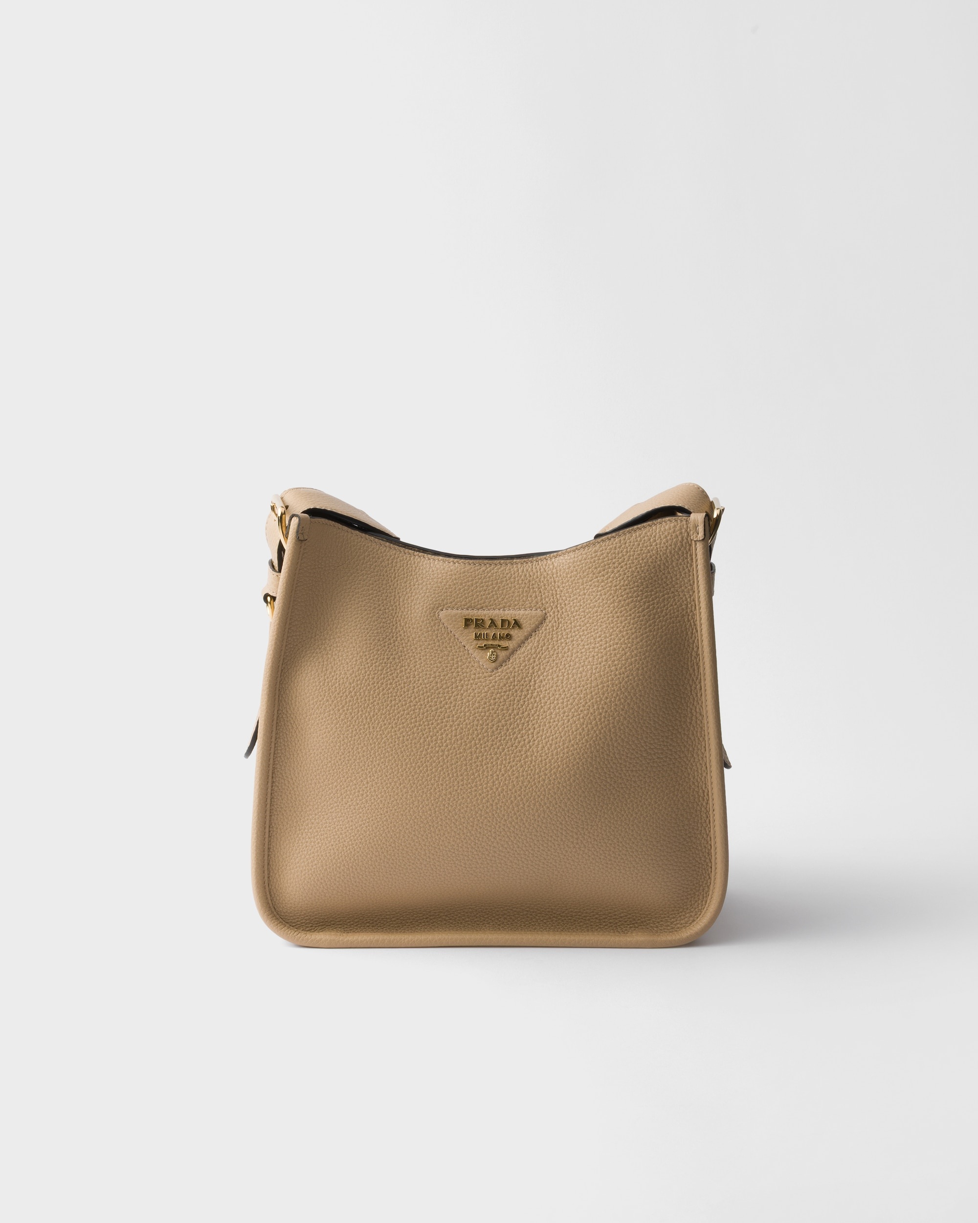 Medium leather bag