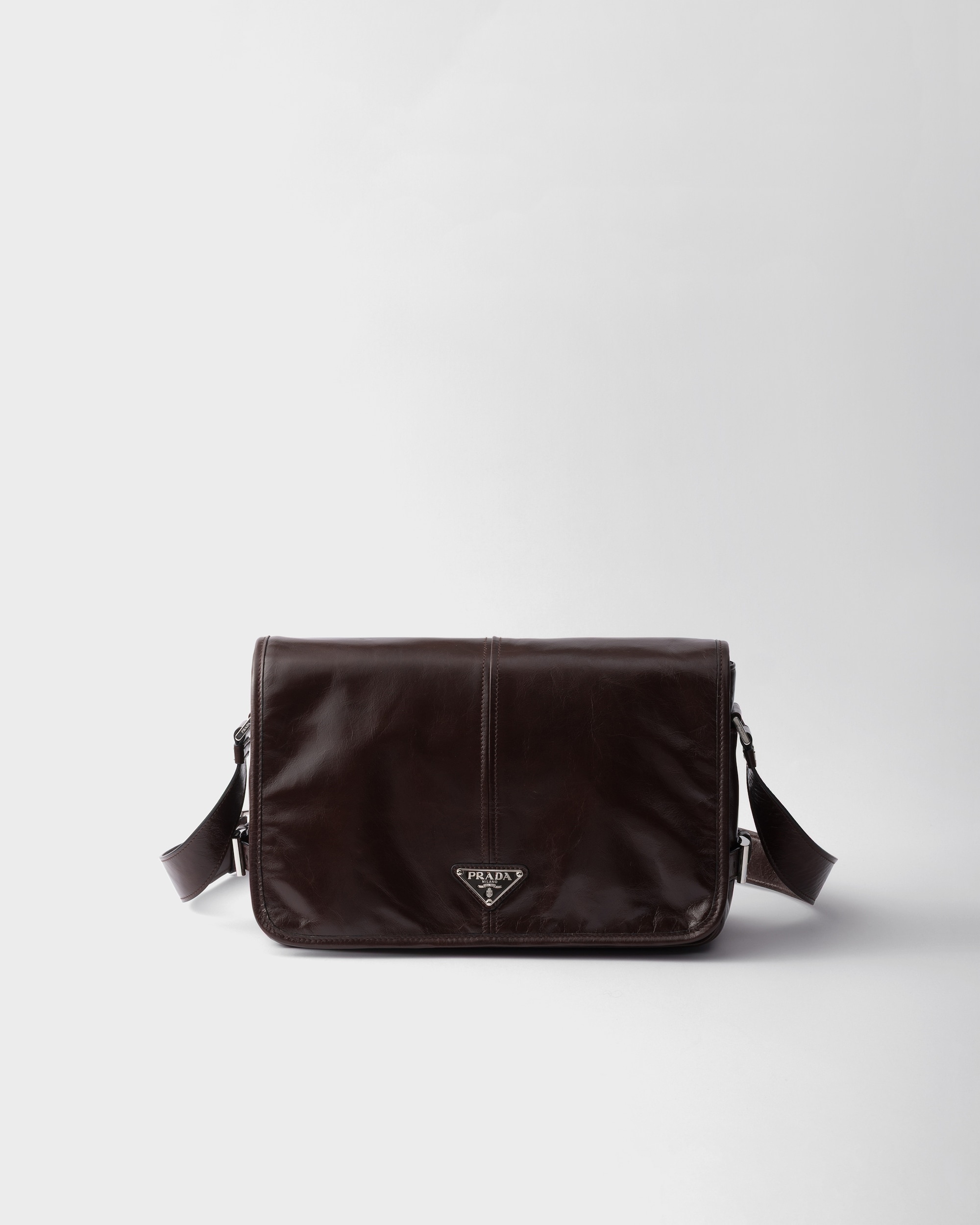 Leather shoulder bag
